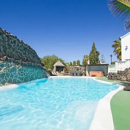 La Fuente Tías